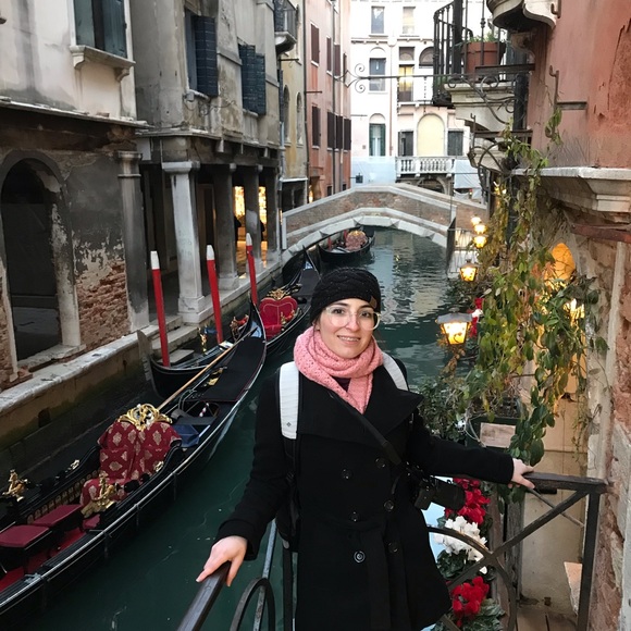 🌸 Meet your Posher, Monika 🌸 - Picture 5 of 7